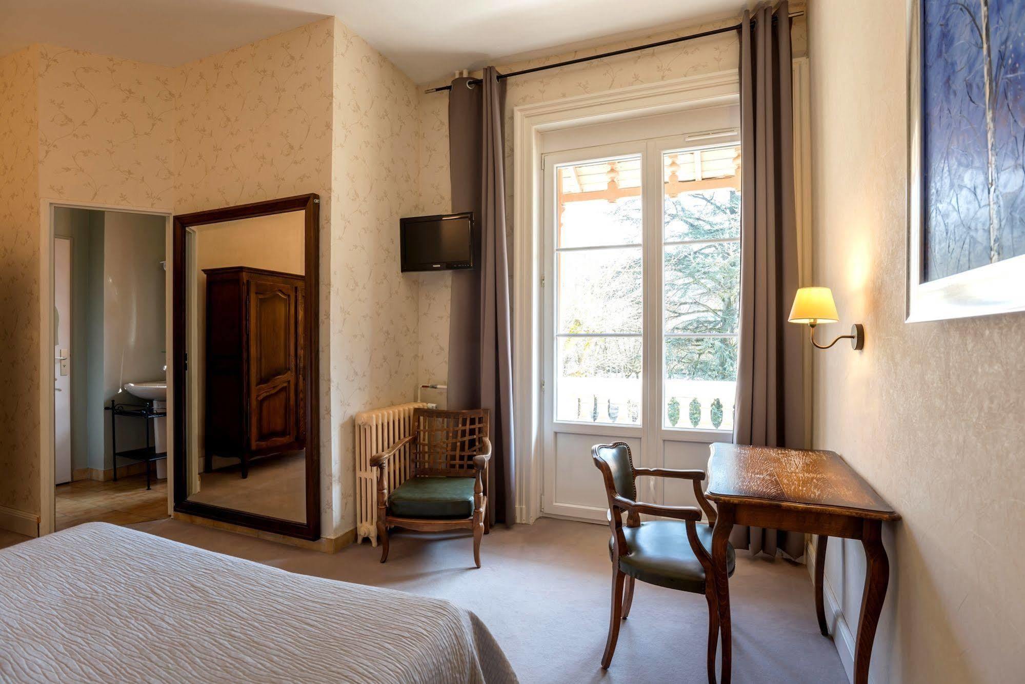Villebois Domaine Des Cedres - Hotel, Gites Et Insolites المظهر الخارجي الصورة